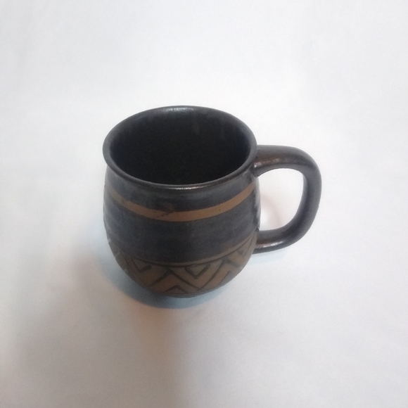 Handmade stoneware mug - Picture 2 of 3
